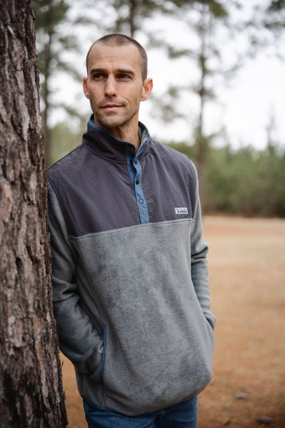Quarter Snap Pullover - Navy / Light Blue